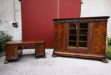 Komplet gabinetowy z 1925 roku, neorenesans, biurko i biblioteka 